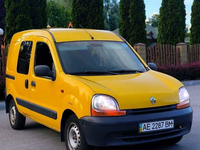 Желтый Рено Кенгу, объемом двигателя 1.9 л и пробегом 168 тыс. км за 3200 $, фото 1 на Automoto.ua