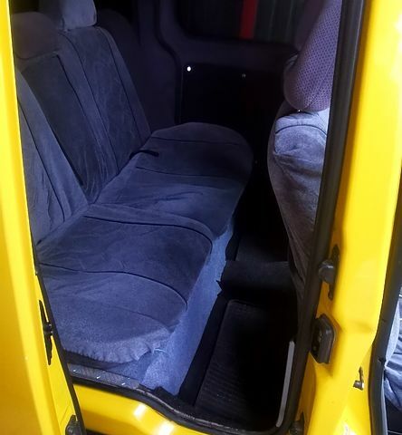 Желтый Рено Кенгу, объемом двигателя 1.9 л и пробегом 0 тыс. км за 3000 $, фото 1 на Automoto.ua