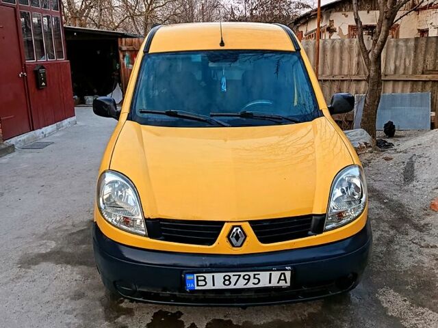 Желтый Рено Кенгу, объемом двигателя 1.5 л и пробегом 180 тыс. км за 3300 $, фото 1 на Automoto.ua
