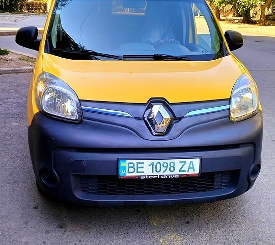 Желтый Рено Кенгу, объемом двигателя 0 л и пробегом 120 тыс. км за 5300 $, фото 1 на Automoto.ua