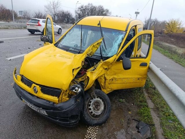 Жовтий Рено Кєнгу, об'ємом двигуна 1.5 л та пробігом 177 тис. км за 1300 $, фото 1 на Automoto.ua