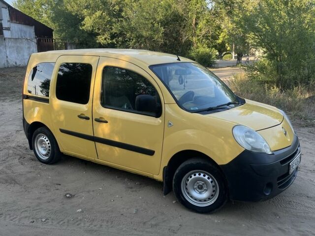 Желтый Рено Кенгу, объемом двигателя 1.5 л и пробегом 3 тыс. км за 4300 $, фото 1 на Automoto.ua