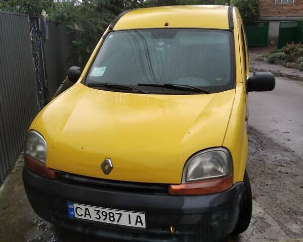 Желтый Рено Кенгу, объемом двигателя 1.9 л и пробегом 330 тыс. км за 3300 $, фото 1 на Automoto.ua