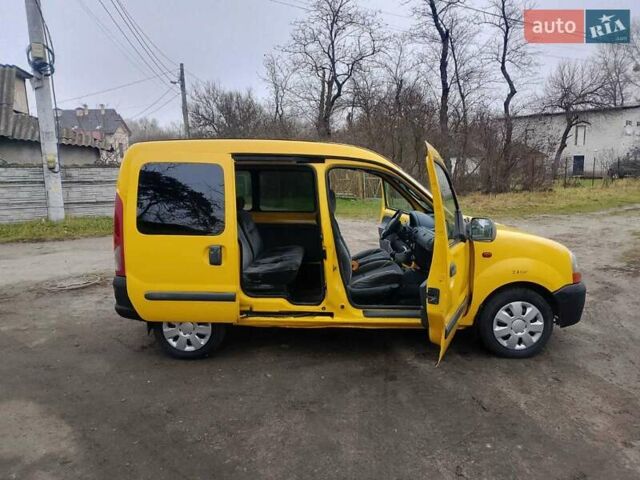 Желтый Рено Кенгу, объемом двигателя 1.9 л и пробегом 230 тыс. км за 3000 $, фото 1 на Automoto.ua