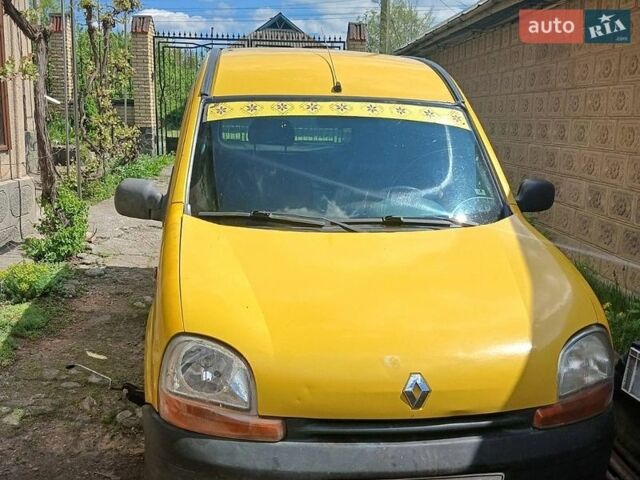 Желтый Рено Кенгу, объемом двигателя 0 л и пробегом 166 тыс. км за 1700 $, фото 1 на Automoto.ua