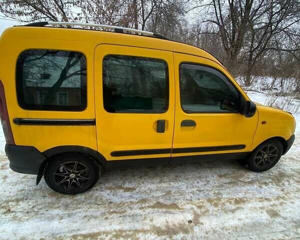 Желтый Рено Кенгу, объемом двигателя 1.9 л и пробегом 141 тыс. км за 2800 $, фото 1 на Automoto.ua