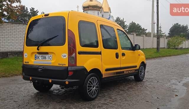 Желтый Рено Кенгу, объемом двигателя 1.87 л и пробегом 400 тыс. км за 2999 $, фото 1 на Automoto.ua