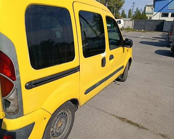 Желтый Рено Кенгу, объемом двигателя 1.5 л и пробегом 348 тыс. км за 2500 $, фото 1 на Automoto.ua