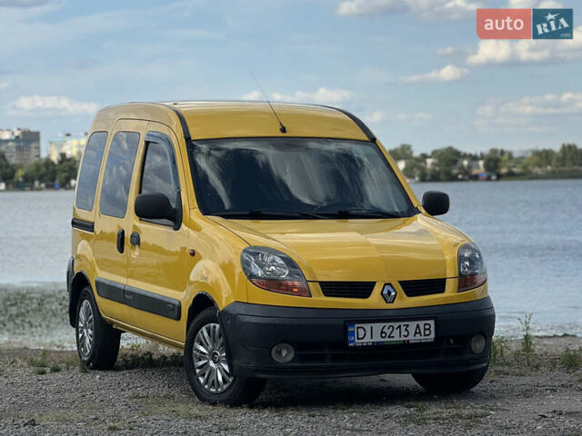 Желтый Рено Кенгу, объемом двигателя 1.5 л и пробегом 305 тыс. км за 4250 $, фото 1 на Automoto.ua