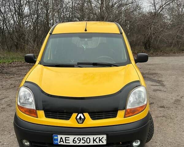Желтый Рено Кенгу, объемом двигателя 1.46 л и пробегом 200 тыс. км за 3600 $, фото 1 на Automoto.ua