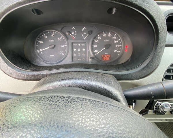 Желтый Рено Кенгу, объемом двигателя 1.46 л и пробегом 311 тыс. км за 3354 $, фото 1 на Automoto.ua