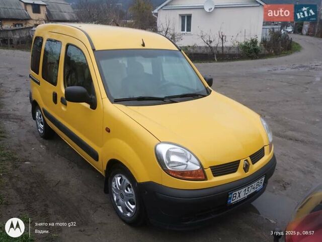 Желтый Рено Кенгу, объемом двигателя 1.5 л и пробегом 225 тыс. км за 3650 $, фото 1 на Automoto.ua