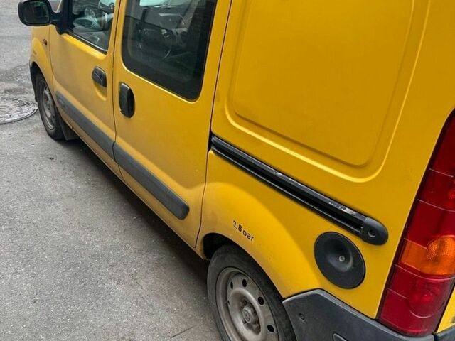 Желтый Рено Кенгу, объемом двигателя 1.5 л и пробегом 160 тыс. км за 3300 $, фото 1 на Automoto.ua