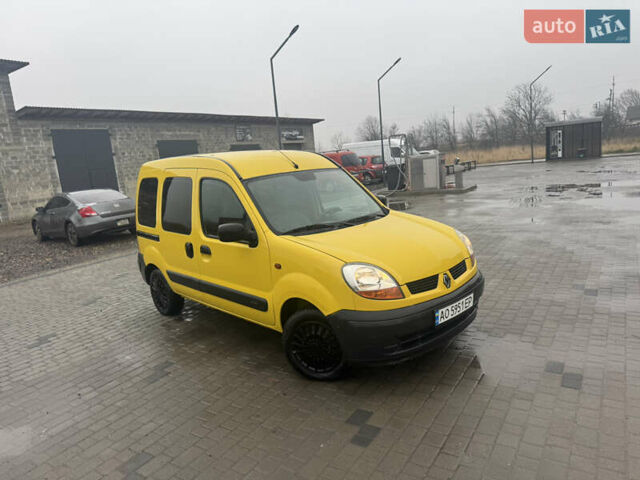 Желтый Рено Кенгу, объемом двигателя 1.46 л и пробегом 244 тыс. км за 2950 $, фото 1 на Automoto.ua