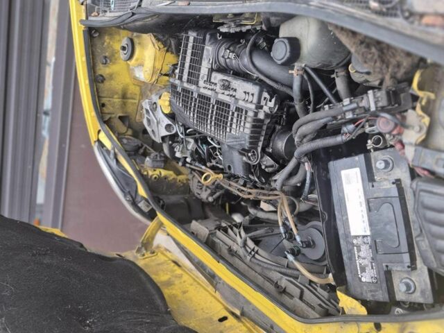 Жовтий Рено Кєнгу, об'ємом двигуна 1.5 л та пробігом 280 тис. км за 1700 $, фото 1 на Automoto.ua