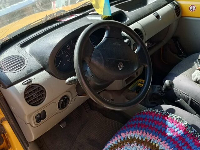 Желтый Рено Кенгу, объемом двигателя 1.46 л и пробегом 159 тыс. км за 3700 $, фото 1 на Automoto.ua