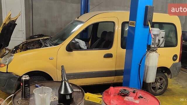 Жовтий Рено Кєнгу, об'ємом двигуна 1.5 л та пробігом 350 тис. км за 2000 $, фото 1 на Automoto.ua