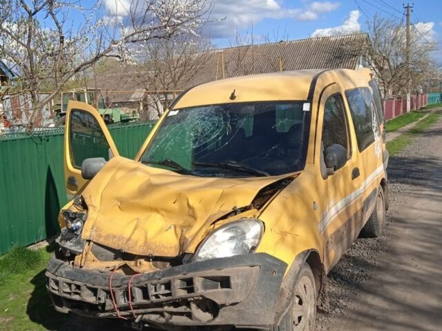 Желтый Рено Кенгу, объемом двигателя 1.5 л и пробегом 3 тыс. км за 1100 $, фото 1 на Automoto.ua