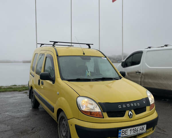 Желтый Рено Кенгу, объемом двигателя 1.5 л и пробегом 220 тыс. км за 4300 $, фото 1 на Automoto.ua