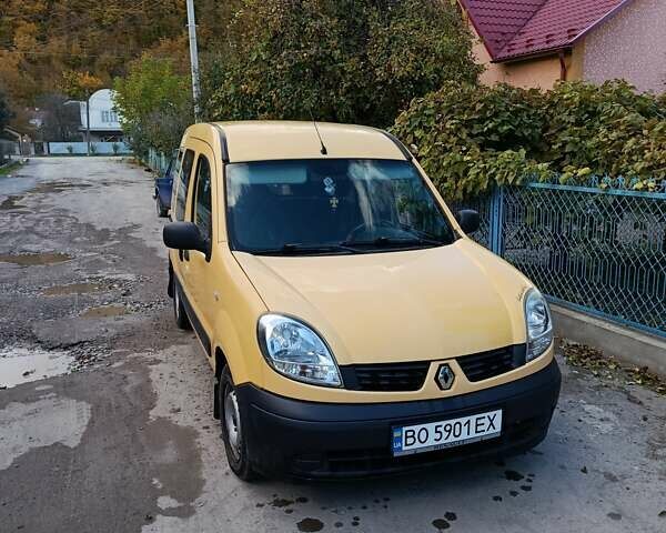 Желтый Рено Кенгу, объемом двигателя 1.46 л и пробегом 281 тыс. км за 3300 $, фото 1 на Automoto.ua