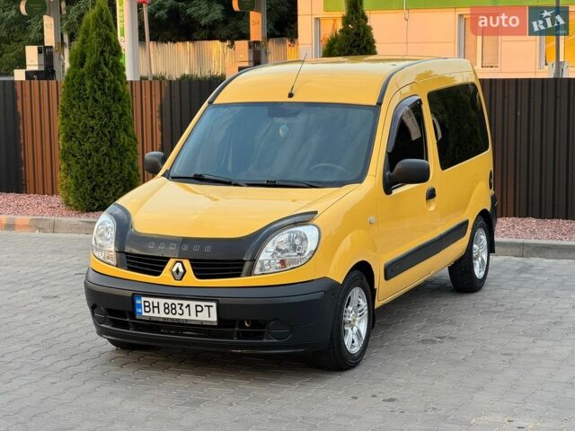 Желтый Рено Кенгу, объемом двигателя 1.46 л и пробегом 160 тыс. км за 4650 $, фото 1 на Automoto.ua