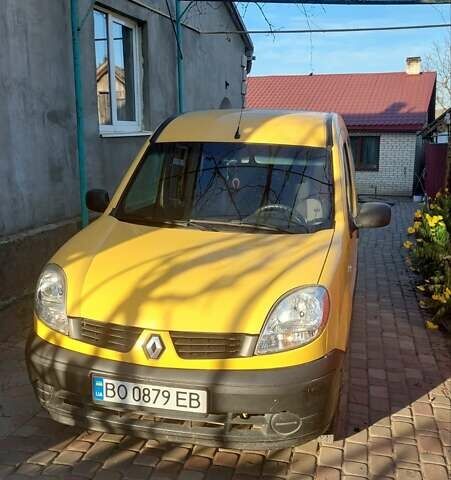 Желтый Рено Кенгу, объемом двигателя 1.46 л и пробегом 235 тыс. км за 3700 $, фото 1 на Automoto.ua