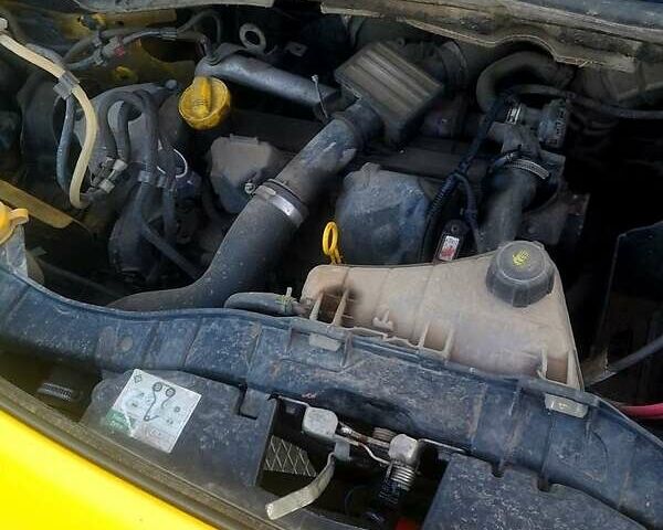 Жовтий Рено Кєнгу, об'ємом двигуна 1.5 л та пробігом 270 тис. км за 5600 $, фото 1 на Automoto.ua