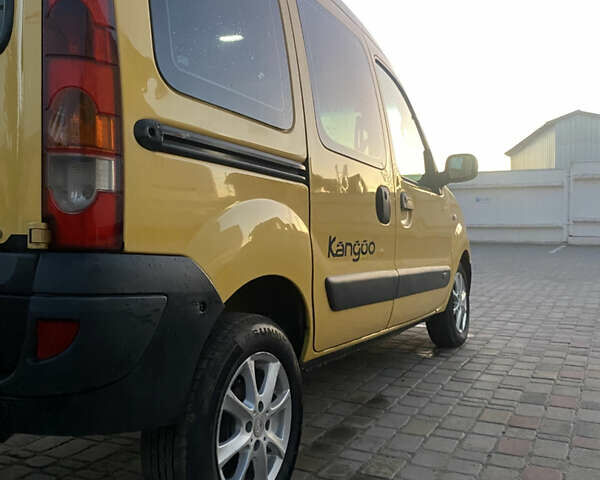 Рено Кенгу 2008 в Львове на Automoto.ua Желтый Рено Кенгу, объемом двигателя 1.46 л и пробегом 371 тыс. км за 3650 $, фото 1 на Automoto.ua