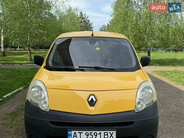 Желтый Рено Кенгу, объемом двигателя 1.46 л и пробегом 250 тыс. км за 4950 $, фото 1 на Automoto.ua