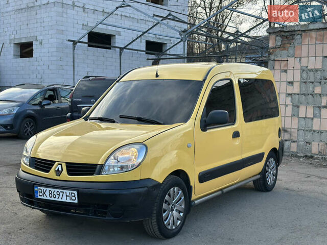 Желтый Рено Кенгу, объемом двигателя 1.46 л и пробегом 299 тыс. км за 3850 $, фото 1 на Automoto.ua