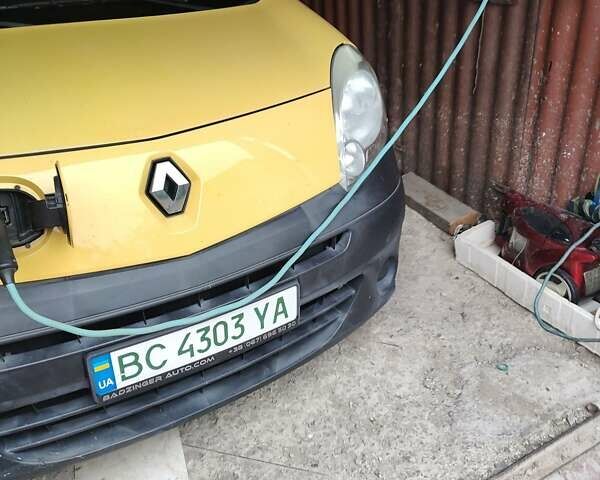 Желтый Рено Кенгу, объемом двигателя 0 л и пробегом 114 тыс. км за 5600 $, фото 1 на Automoto.ua