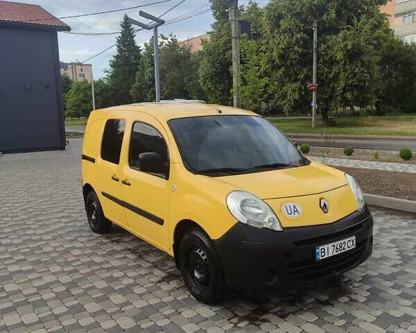 Желтый Рено Кенгу, объемом двигателя 0 л и пробегом 112 тыс. км за 4000 $, фото 1 на Automoto.ua