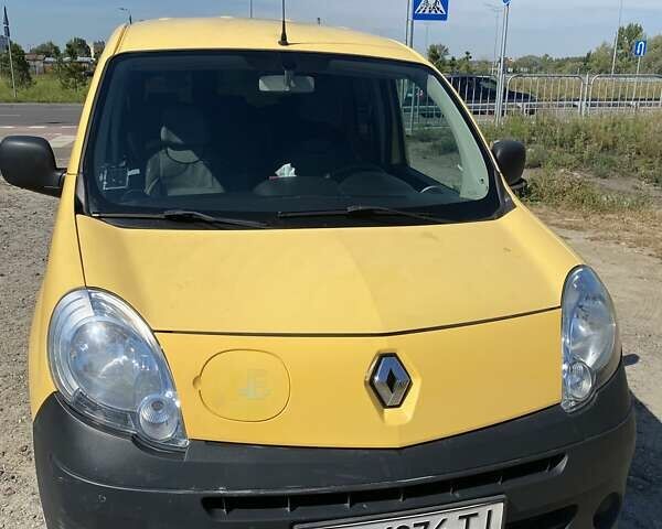 Рено Кенгу 2012 в Киеве на Automoto.ua Желтый Рено Кенгу, объемом двигателя 0 л и пробегом 177 тыс. км за 4500 $, фото 1 на Automoto.ua