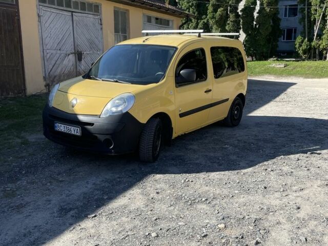 Желтый Рено Кенгу, объемом двигателя 0 л и пробегом 155 тыс. км за 3300 $, фото 1 на Automoto.ua