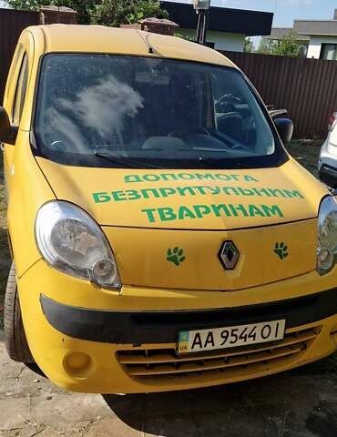 Желтый Рено Кенгу, объемом двигателя 1.5 л и пробегом 100 тыс. км за 5000 $, фото 1 на Automoto.ua