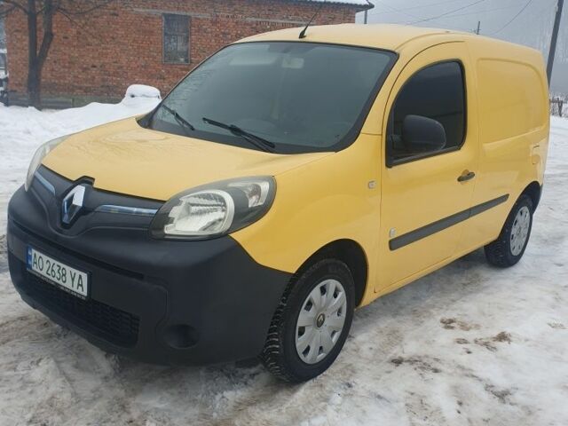 Желтый Рено Кенгу, объемом двигателя 0 л и пробегом 80 тыс. км за 5200 $, фото 1 на Automoto.ua