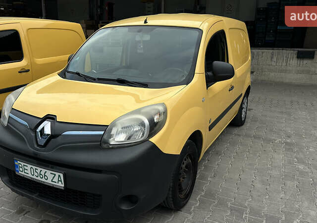 Желтый Рено Кенгу, объемом двигателя 0 л и пробегом 155 тыс. км за 5800 $, фото 1 на Automoto.ua