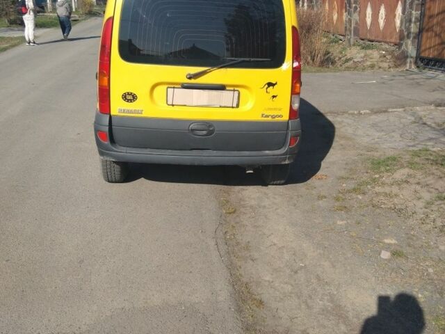 Желтый Рено Кенгу, объемом двигателя 1.5 л и пробегом 230 тыс. км за 2800 $, фото 1 на Automoto.ua