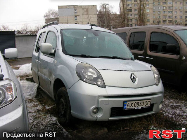 Серый Рено Кенгу, объемом двигателя 1.6 л и пробегом 221 тыс. км за 2000 $, фото 1 на Automoto.ua