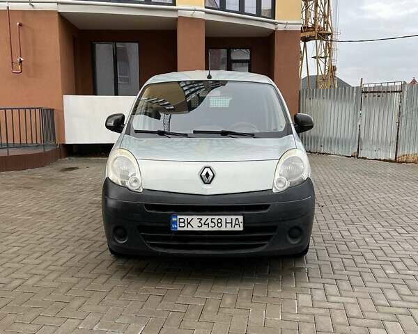 Серый Рено Кенгу, объемом двигателя 1.5 л и пробегом 305 тыс. км за 6200 $, фото 1 на Automoto.ua