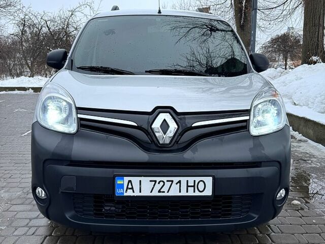 Серый Рено Кенгу, объемом двигателя 1.5 л и пробегом 23300 тыс. км за 10500 $, фото 1 на Automoto.ua