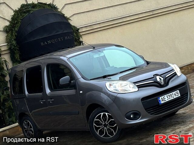 Серый Рено Кенгу, объемом двигателя 1.5 л и пробегом 19800 тыс. км за 10750 $, фото 1 на Automoto.ua