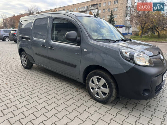 Серый Рено Кенгу, объемом двигателя 0 л и пробегом 65 тыс. км за 12900 $, фото 1 на Automoto.ua