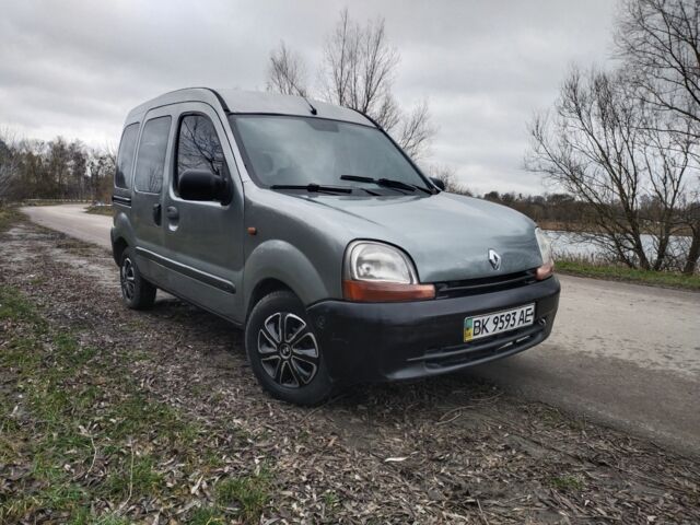 Серый Рено Кенгу, объемом двигателя 0 л и пробегом 350 тыс. км за 2000 $, фото 1 на Automoto.ua