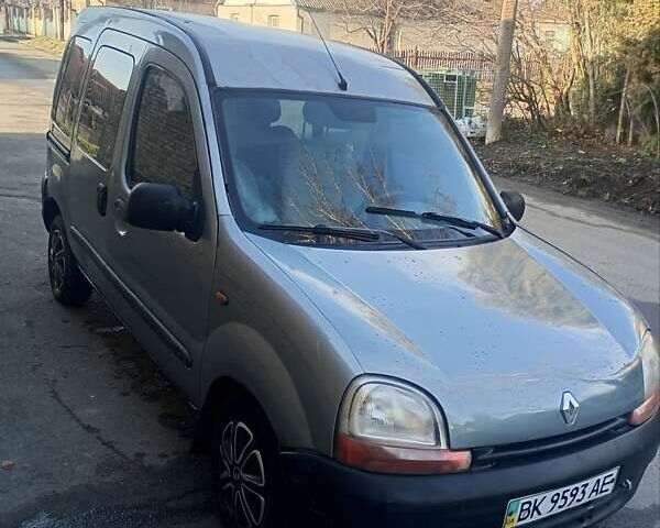 Серый Рено Кенгу, объемом двигателя 1.9 л и пробегом 300 тыс. км за 2300 $, фото 1 на Automoto.ua