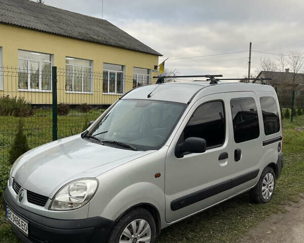 Серый Рено Кенгу, объемом двигателя 1.5 л и пробегом 470 тыс. км за 3200 $, фото 1 на Automoto.ua