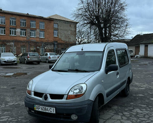 Сірий Рено Кєнгу, об'ємом двигуна 1.5 л та пробігом 270 тис. км за 3900 $, фото 1 на Automoto.ua