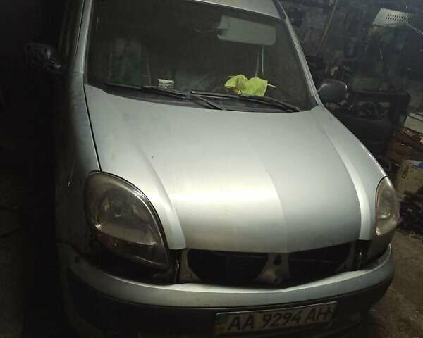 Сірий Рено Кєнгу, об'ємом двигуна 1.4 л та пробігом 625 тис. км за 1900 $, фото 1 на Automoto.ua