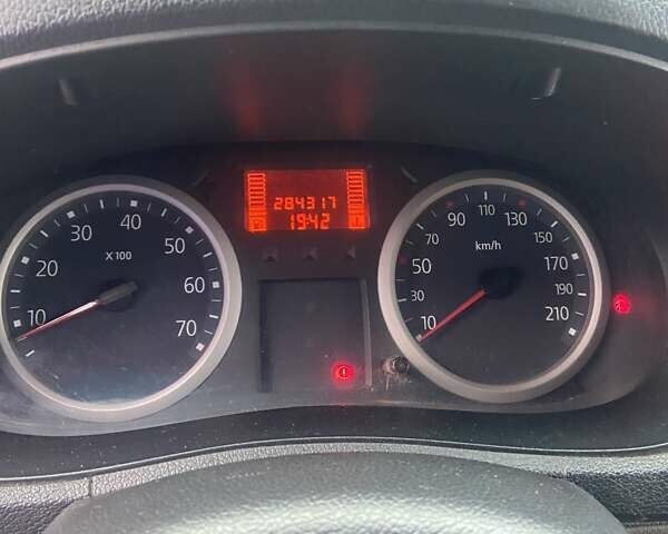 Сірий Рено Кєнгу, об'ємом двигуна 1.39 л та пробігом 284 тис. км за 5000 $, фото 1 на Automoto.ua