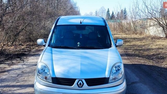Серый Рено Кенгу, объемом двигателя 1.6 л и пробегом 250 тыс. км за 4900 $, фото 1 на Automoto.ua